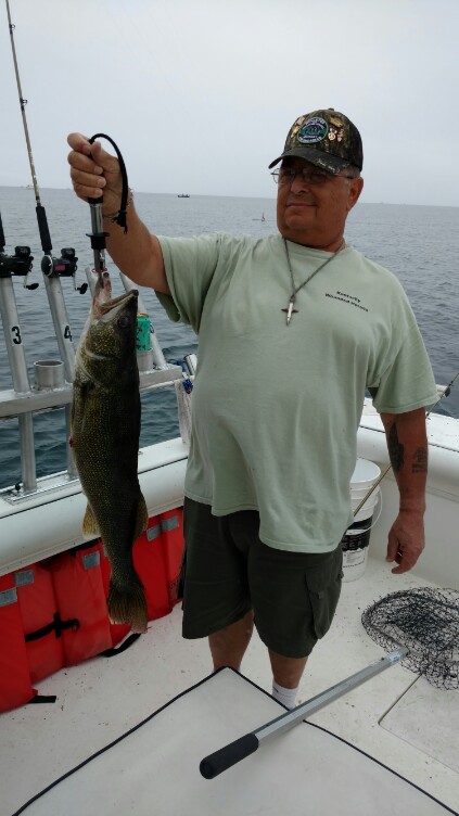 Share your Trophy Walleye Pics from this past season-54f452f8c2fc0f01283a36d5414cb105-jpg