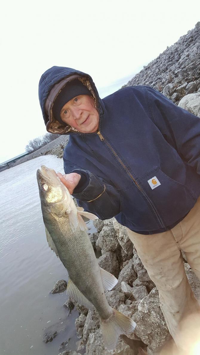 Share your Trophy Walleye Pics from this past season-20160325_075157-jpg